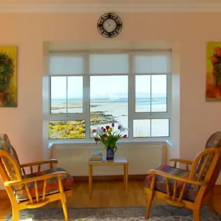 Cosy By The Sea *